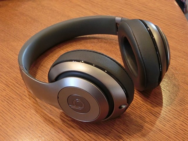 beats studio wireless titanium