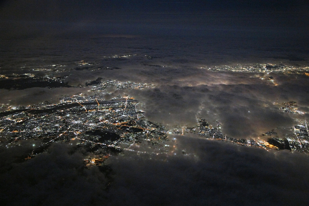 価格 Com 夜の大阪上空 Sony サイバーショット Dsc Rx1 Isoworldさん のクチコミ掲示板投稿画像 写真 飛行機 からの風景