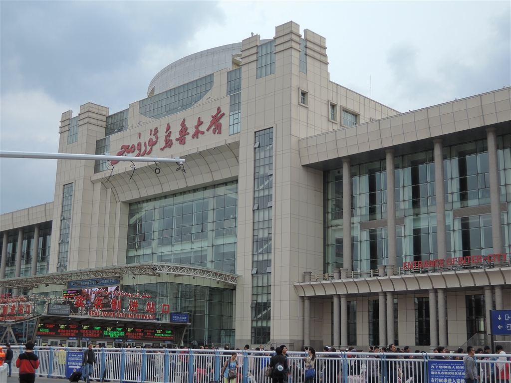 『ウルムチ駅』SONY HDRCX590V 杜甫甫さん のクチコミ掲示板投稿画像・写真「なぜSonyはGPS機能を削除した