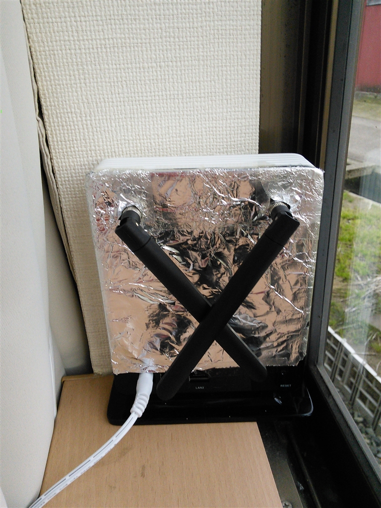 価格 Com 本体裏面にセロハンテープでアルミホイルを貼っただけです シンセイコーポレーション Uroad Home2 悩める子狼さん のクチコミ掲示板投稿画像 写真 思ったより速度が出ないならお試しを