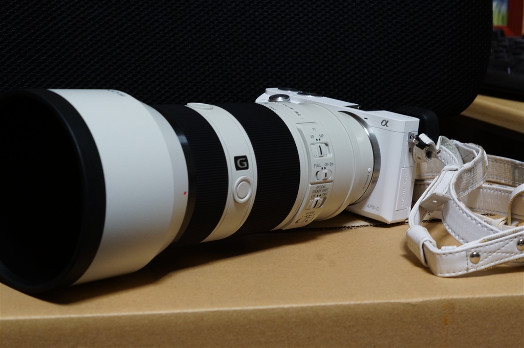価格.com - 『やっぱり白いカメラには白いレンズが似合います。(SEL70-200F4)』SONY α6000 ILCE-6000Y