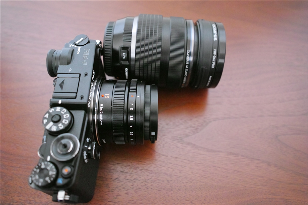 価格.com - オリンパス OLYMPUS PEN-F 12mm F2.0レンズキット 東の猫