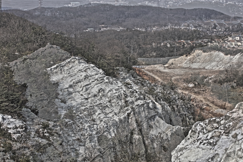 『『屯鶴峯(どんづるぼう)』のビンテージ調の写真』CANON EOS 5D Mark IV ボディ 雀のチュンチュンさん の