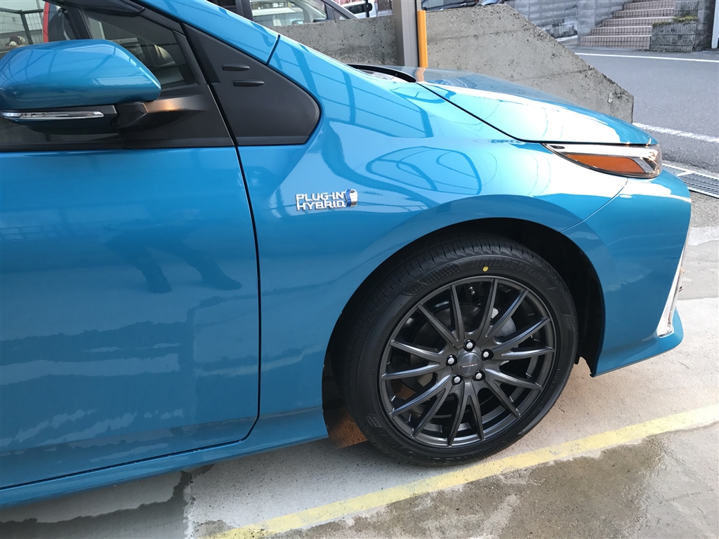 価格.com - 『17インチREGNO/Weds Sport』トヨタ プリウスPHV 2017年