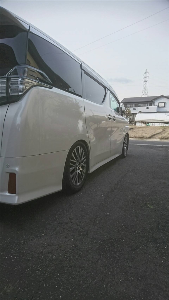価格.com - 『先月末235/55r18夏タイヤ、フロント15、リア20ミリの 
