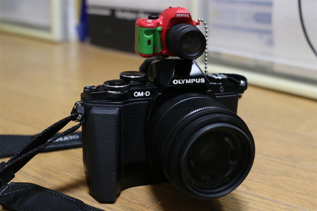 オリンパス OLYMPUS PEN ミニチュア R00614 価格.com - 『ホットシューに付けるミニチュアカメラ』オリンパス