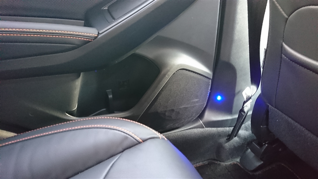 価格 Com 後席左側 スバル Xv 17年モデル 迷えるアメショーさん のクチコミ掲示板投稿画像 写真 純正フットランプ について