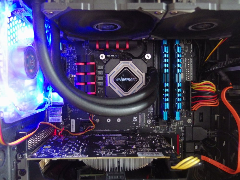 価格 Com 当初は普通に上部へ取り付け Cooler Master Masterliquid Ml240l Rgb Mlw D24m 0pc R1 あずたろうさん のクチコミ掲示板投稿画像 写真 吸気 排気