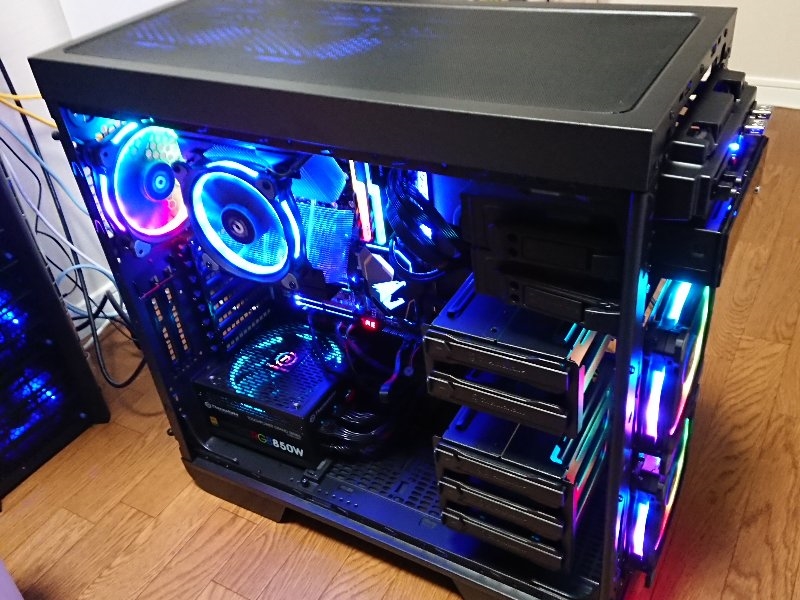 価格.com - 『サイドとフロントを外した状態』Thermaltake Core V51 TG