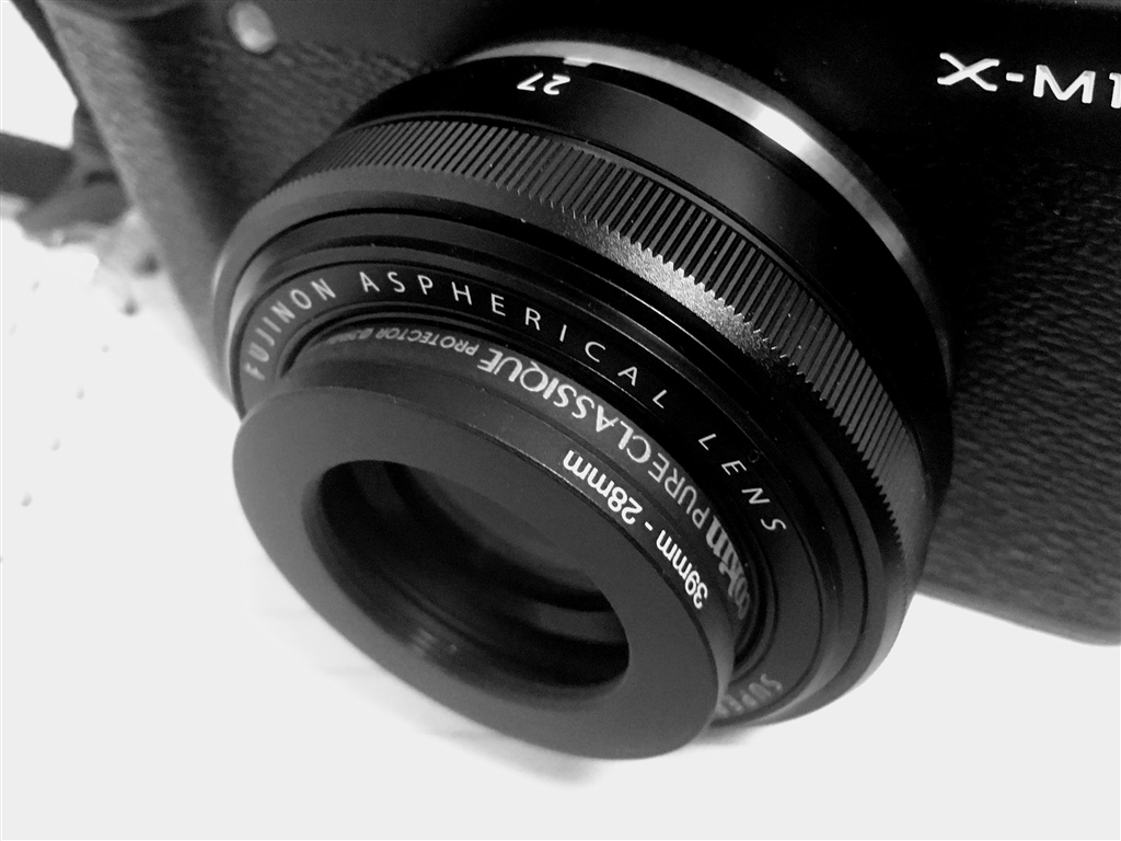 価格 Com 39ｍｍ 28ｍｍのステップダウンリングを39ｍｍフィルターに装着した様子 富士フイルム フジノンレンズ Xf27mmf2 8 ブラック 青雀さん のクチコミ掲示板投稿画像 写真 Xf27mmf2 8の普段使い用のフードとキャップ