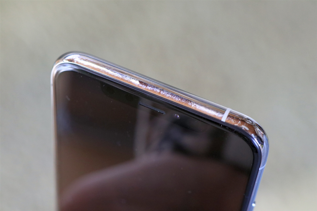 価格.com - Apple iPhone XS 256GB SIMフリー ダンニャバードさん のクチコミ掲示板投稿画像・写真「iPhone XS、ステンレスフレームの傷について」[3161508]