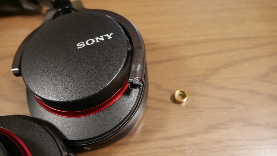 ボ*兵様 ソニー ヘッドホン MDR-1AM2 B 箱破け。 ボ*兵様 ソニー ヘッドホン MDR-1AM2 B 箱破け。
