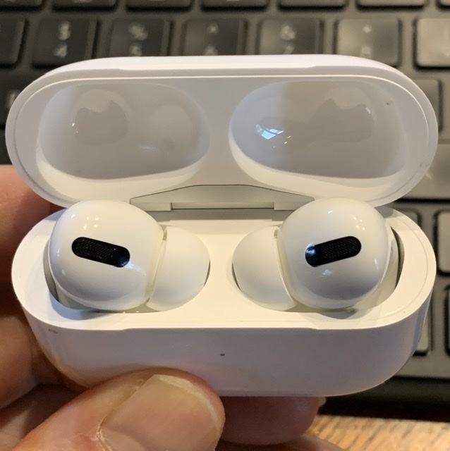 価格.com - 『こうパカっと開けたときですよね？』Apple AirPods Pro