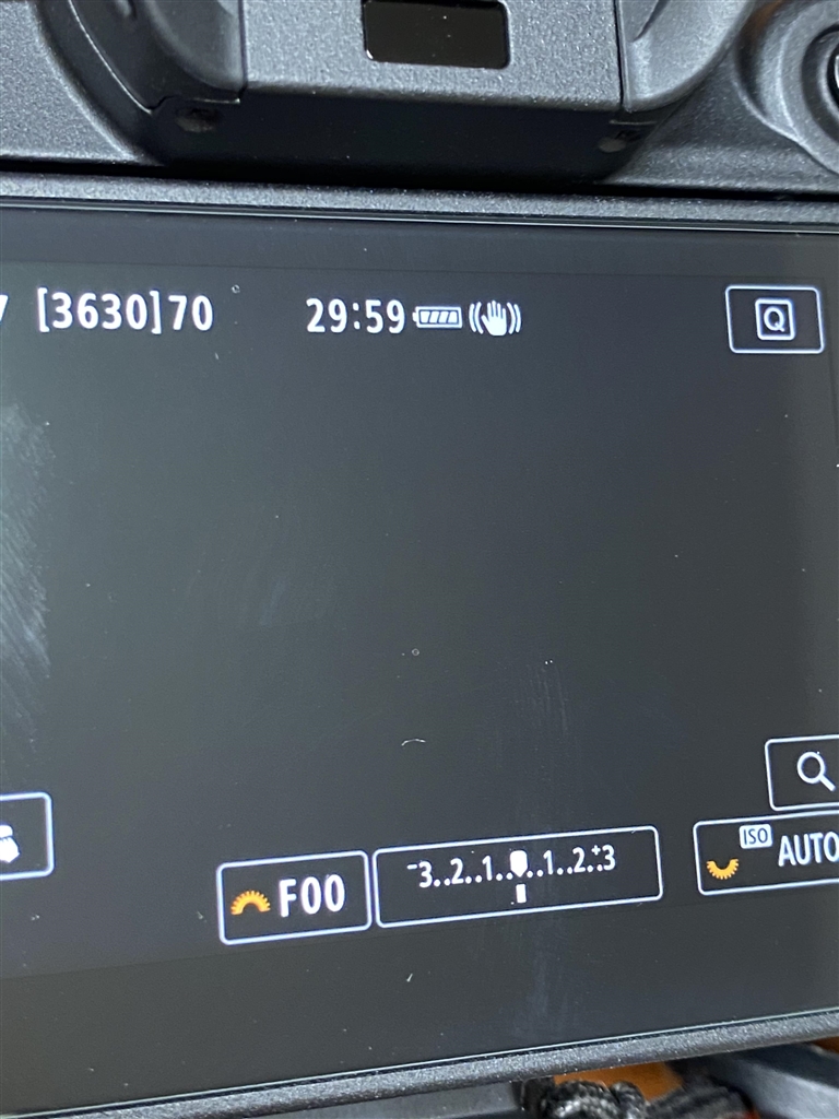 価格 Com 何も接続していないと電池マークが白色 Canon Eos R5 ボディ タラニャン3さん のクチコミ掲示板投稿画像 写真 至急教えて下さい Usb給電用のモバイルバッテリーについて
