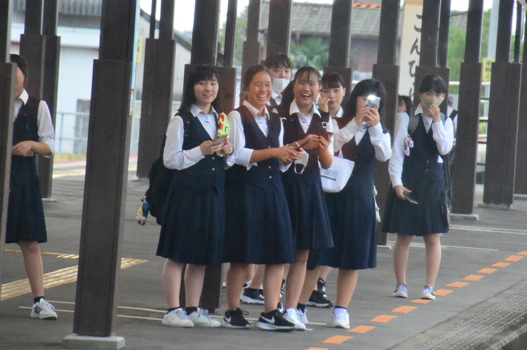 女子中学生画像掲示板 愛くるしい美少女たち（ロリータ画像掲示板） | ファッション ...