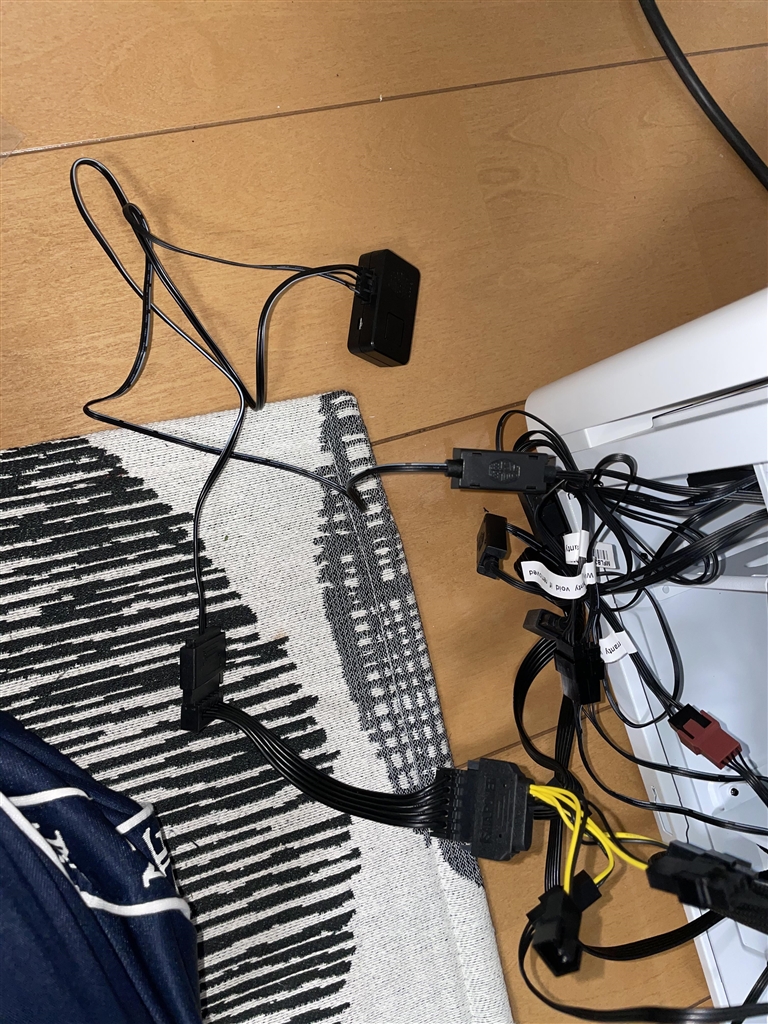 価格.com - 『ファン、コントローラー、電源接続部分です』COOLER MASTER MasterFan MF120 Halo MFL ...