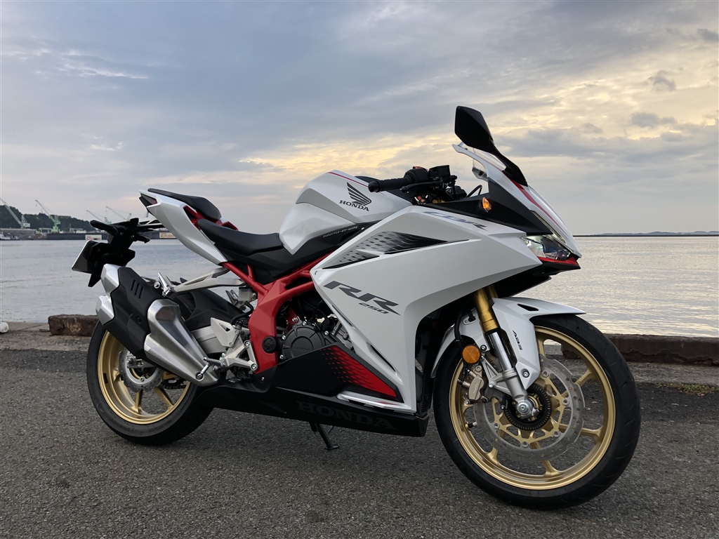 価格 Com ノーマルマフラー これはこれで いい音デザイン的にはこれも優れてる ホンダ Cbr250rr スウイッシュさん のクチコミ掲示板投稿画像 写真 アクラボビッチのマフラーの納期はどのくらい