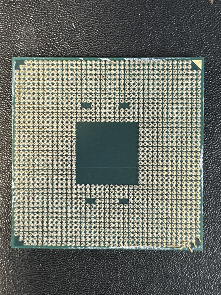 価格.com - 『修復前』AMD Ryzen 7 3700X BOX yf.mineさん のクチコミ掲示板投稿画像・写真「ピン折れの修理