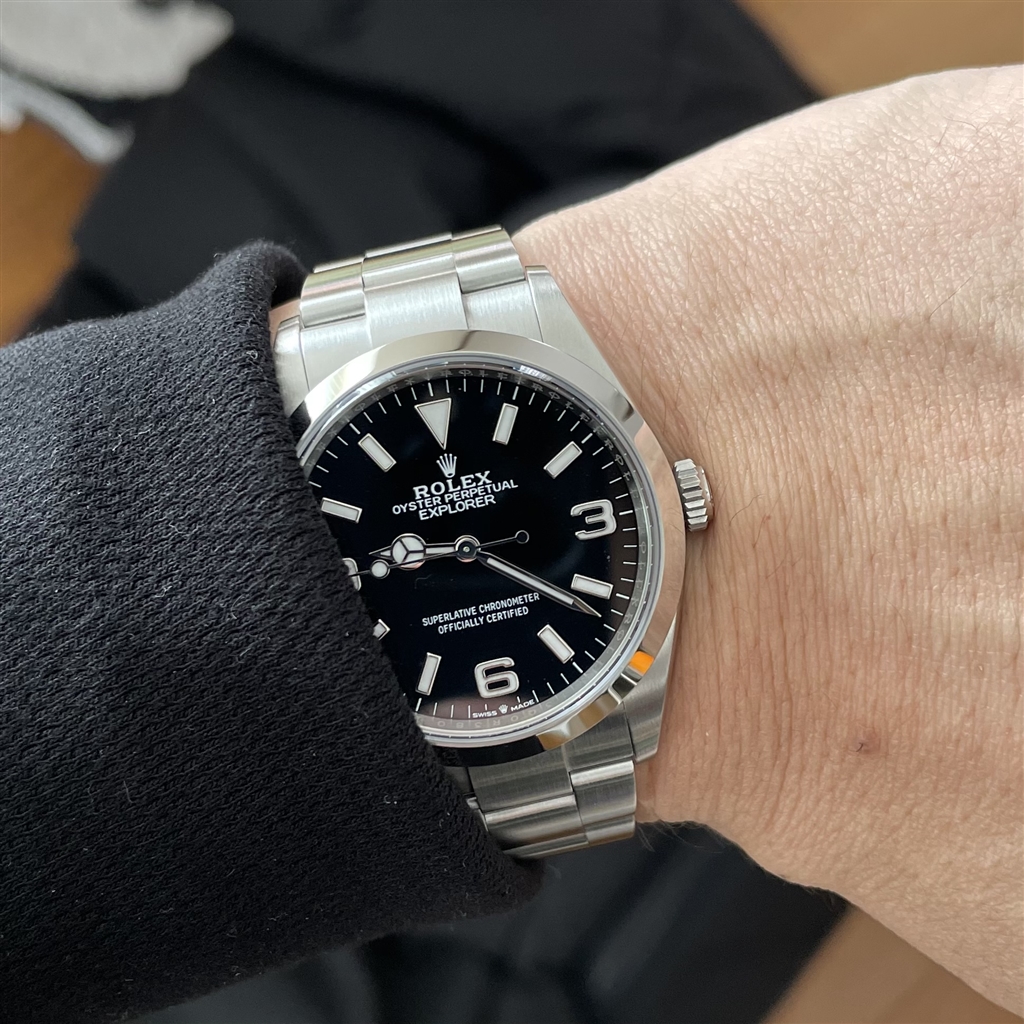 価格.com - 『腕周り15.5cmでRef.124270を着用する例』ロレックス