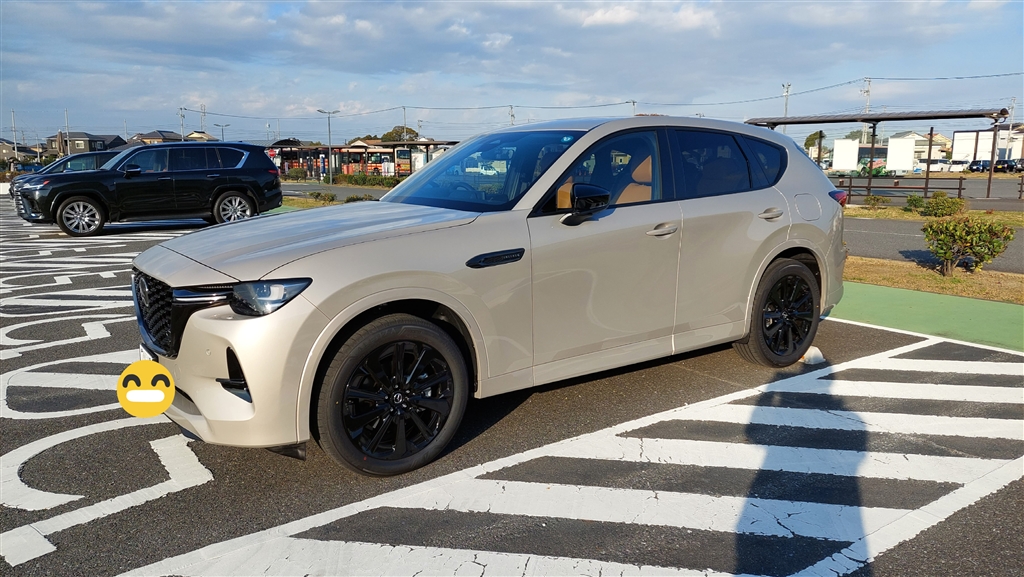 価格.com - 『ちょっと影っぽい時はシャンパンゴールド』マツダ CX-60