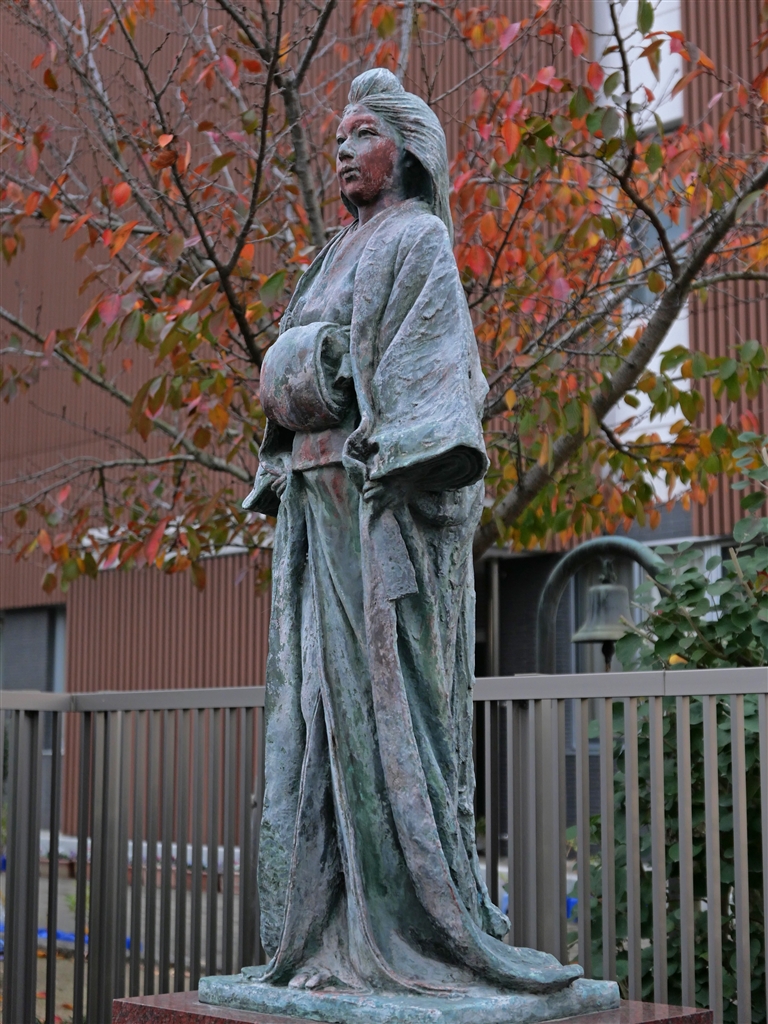 『(2) 井上通女（つうじょ）像。江戸時代の才媛です。』SONY α7R V ILCE7RM5 ボディ nTakiさん の