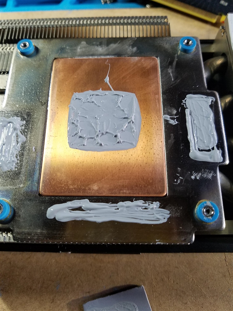 価格.com - 『サーマルパッド貼る前にグリス塗り』ELSA GeForce RTX