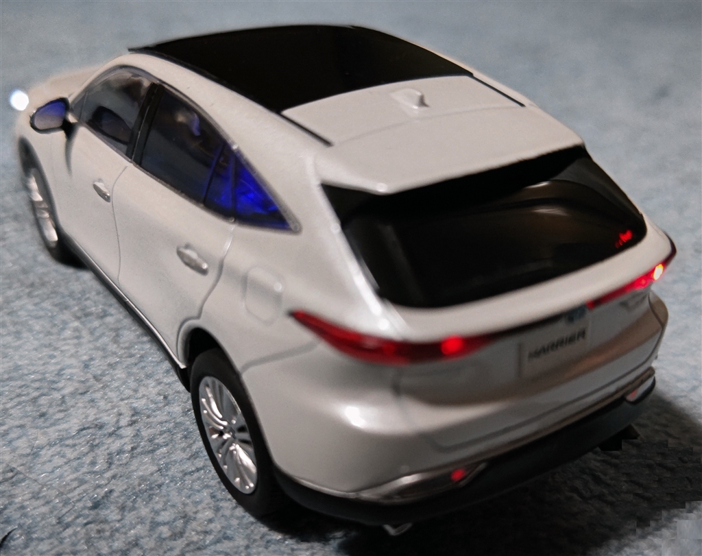 価格.com - 『カラーサンプルミニカー』トヨタ ハリアー 2020年モデル