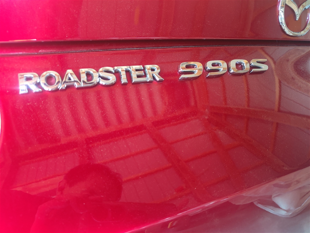 価格.com - 『990sエンブレム』マツダ ロードスター 2015年モデル