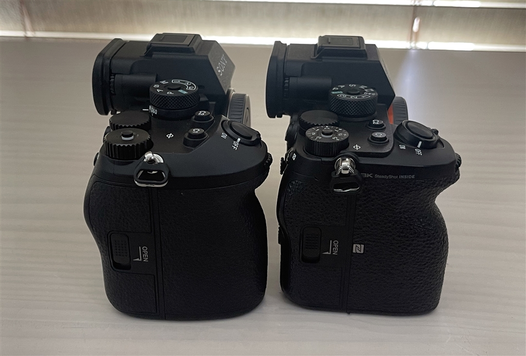 価格.com - 『左α9Ⅲ 右α1』SONY α9 III ILCE-9M3 ボディ [ブラック
