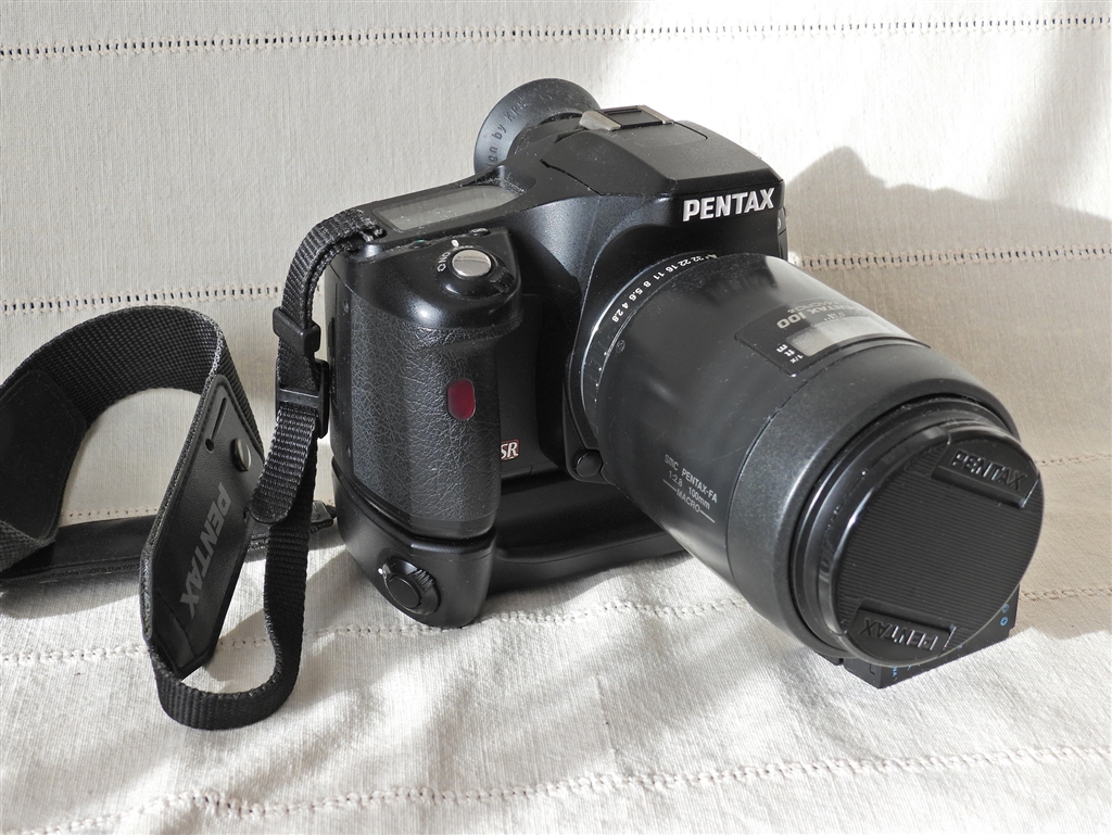 価格.com - 『バッテリーグリップ付きK200D』ペンタックス PENTAX K200D ボディ 新シロチョウザメが好きさん  のクチコミ掲示板投稿画像・写真「電源が不安定」[3988599]