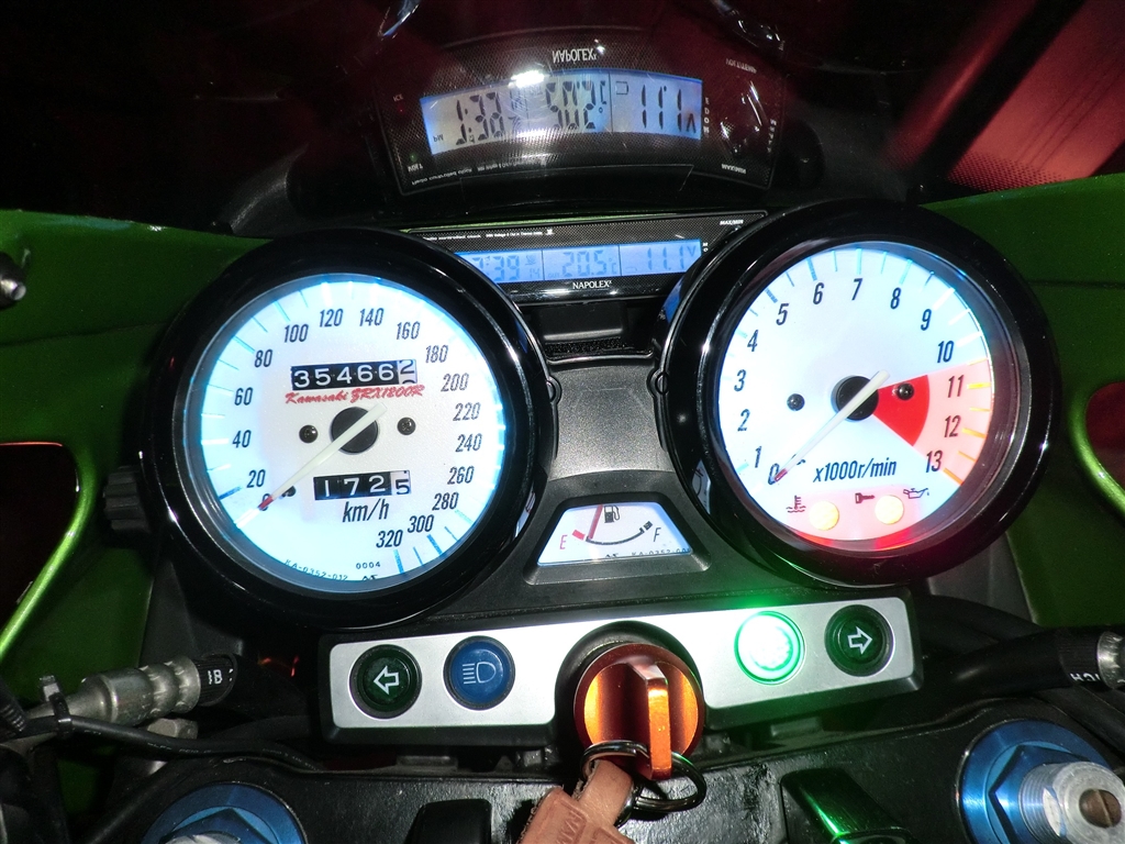 価格.com - 『ZRX1200Rのメーター改 夜』カワサキ ニンジャ ZX-4R