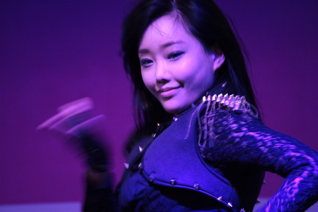 ✨室内撮りに ✨Canon EOS 40D✨シングルレンズ✨高速連射 ✨室内撮りに ✨Canon EOS 40D✨シングルレンズ✨高速連射 室内・夜間