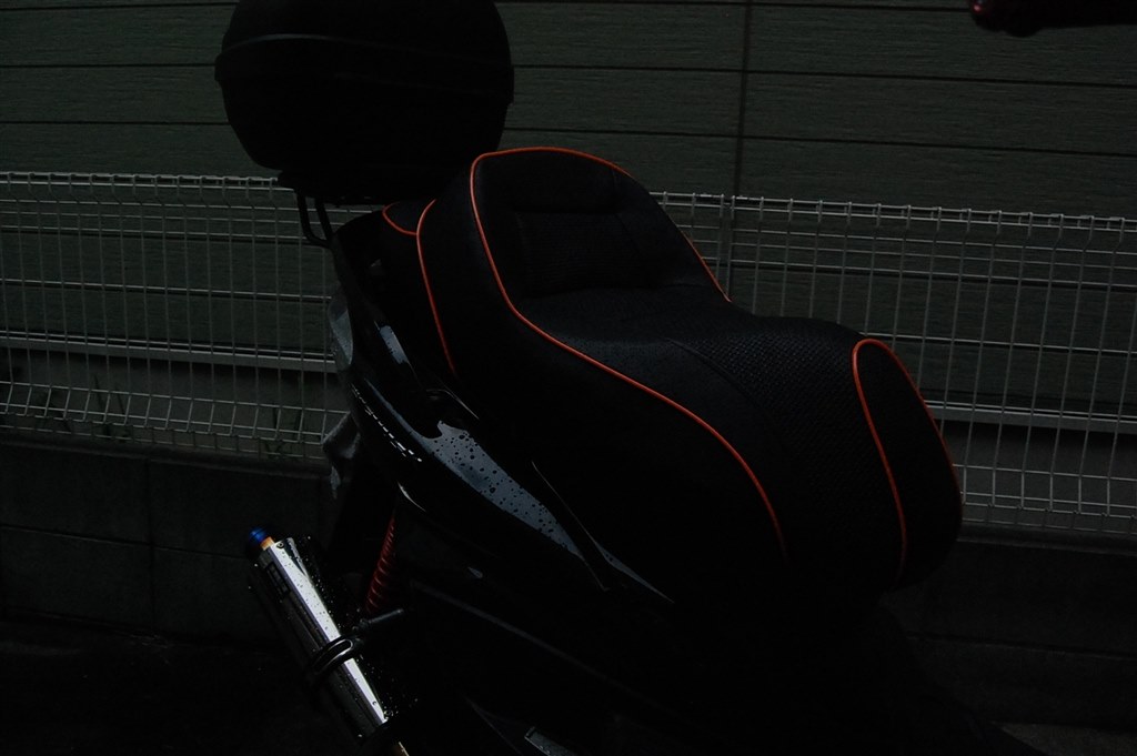 DCR製バックレスト付きカスタムシート(2)』 ヤマハ シグナスX の