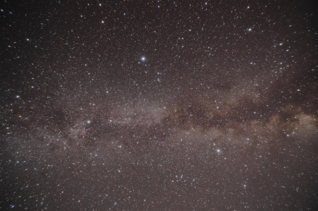 D5200かペンタックスK50で迷っております。』 ニコン D5200 ダブル