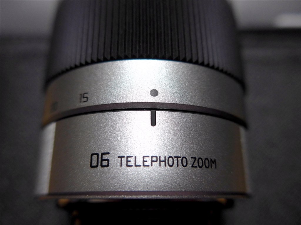 06 TELEPHOTO ZOOM 印のズレとフォーカスリングのひっかかり