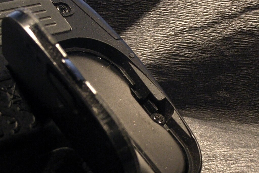 電池蓋が閉まらない』 ニコン D7000 ボディ のクチコミ掲示板 - 価格.com