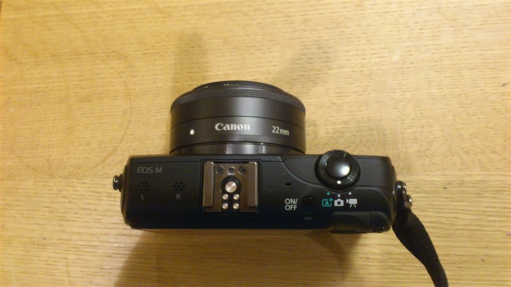 ⭐️ほぼ新品⭐️Canon m200 ダブルキットレンズ、22mm単焦点レンズ