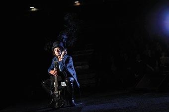 スピードライト2灯を使ったポートレート撮影』 CANON