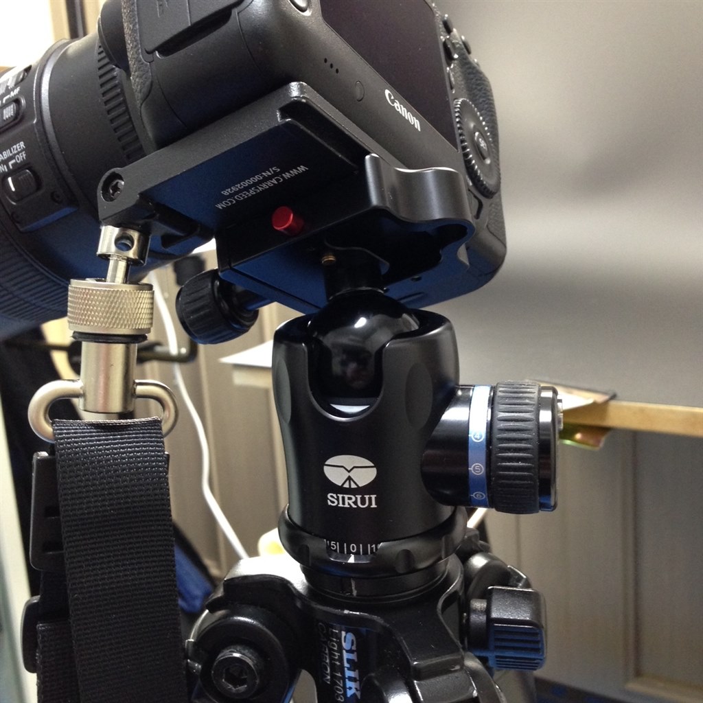 Canon EOS 70D 美品 付属品豊富(三脚を追加した) カメラプレートについて』 CANON EOS 70D ボディ のクチコミ掲示板