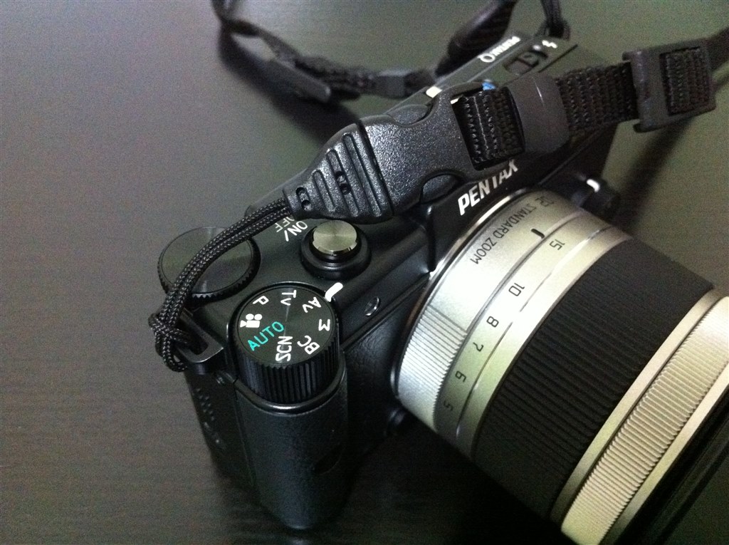 Qで使えるストラップ』 ペンタックス PENTAX Q 02ズームレンズ