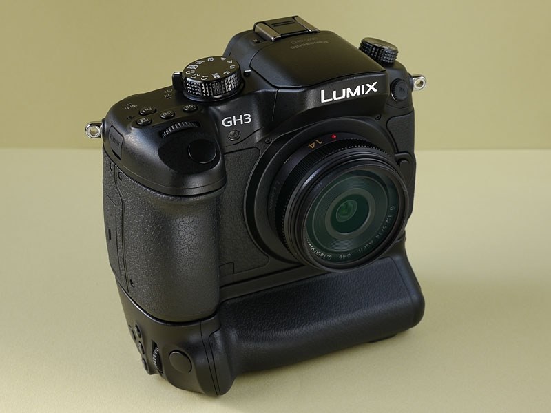 今頃バッテリーグリップDMW-BGGH3を買いました。』 パナソニック LUMIX DMC-GH3A 標準ズームレンズキット のクチコミ掲示板 -  価格.com