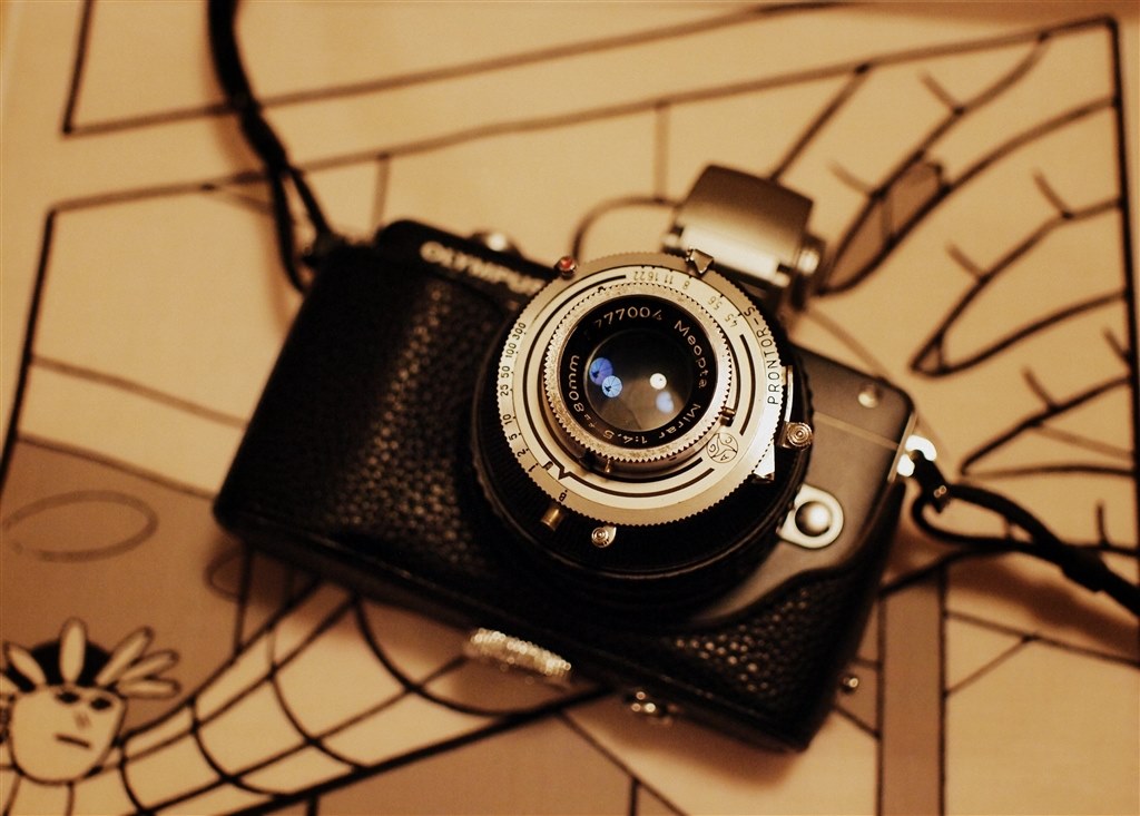 本体の色に悩んでいます。』 オリンパス OLYMPUS PEN mini E-PM2 本体の色に悩んでいます。』 オリンパス OLYMPUS PEN mini E-PM2
