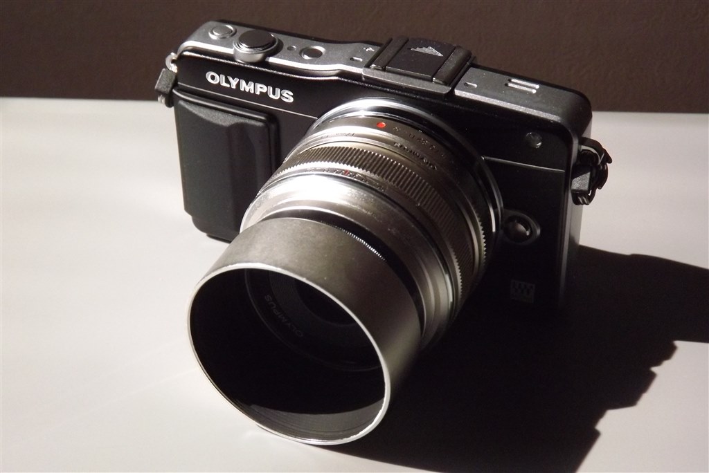 本体の色に悩んでいます。』 オリンパス OLYMPUS PEN mini E-PM2 本体の色に悩んでいます。』 オリンパス OLYMPUS PEN mini E-PM2