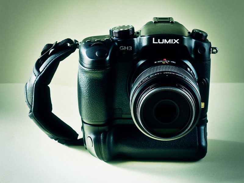 今頃バッテリーグリップDMW-BGGH3を買いました。』 パナソニック LUMIX DMC-GH3A 標準ズームレンズキット のクチコミ掲示板 -  価格.com