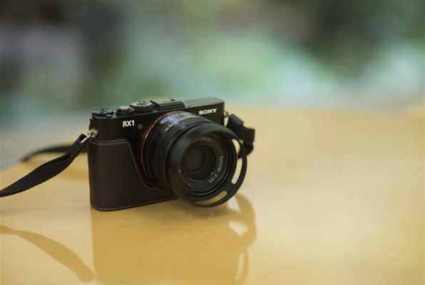 ニコンFマウント用アオリ装置、ペンタックス67用プラナーF2.8おまけ 