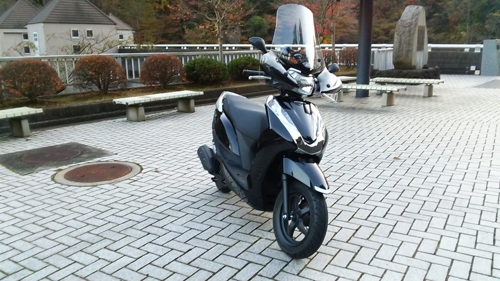 リードEX用のGIVI エアロスクリーンを、125に取り付けました』 ホンダ