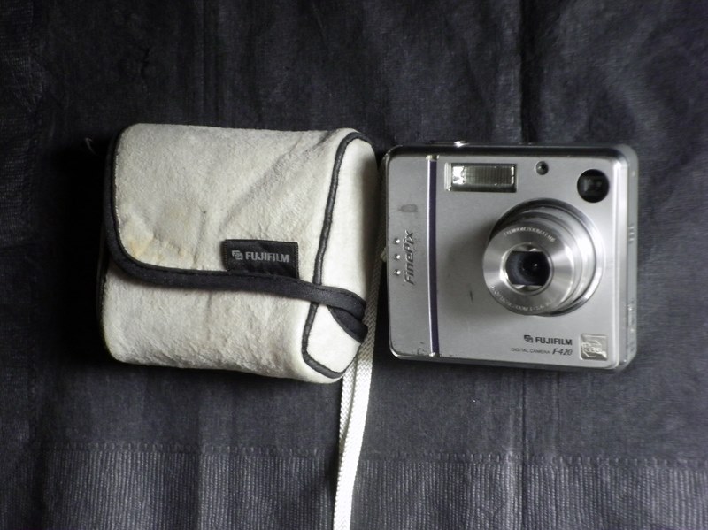 FUJIFILM FinePix 4700Z – Shige's hobby 【デジカメ用】スマート