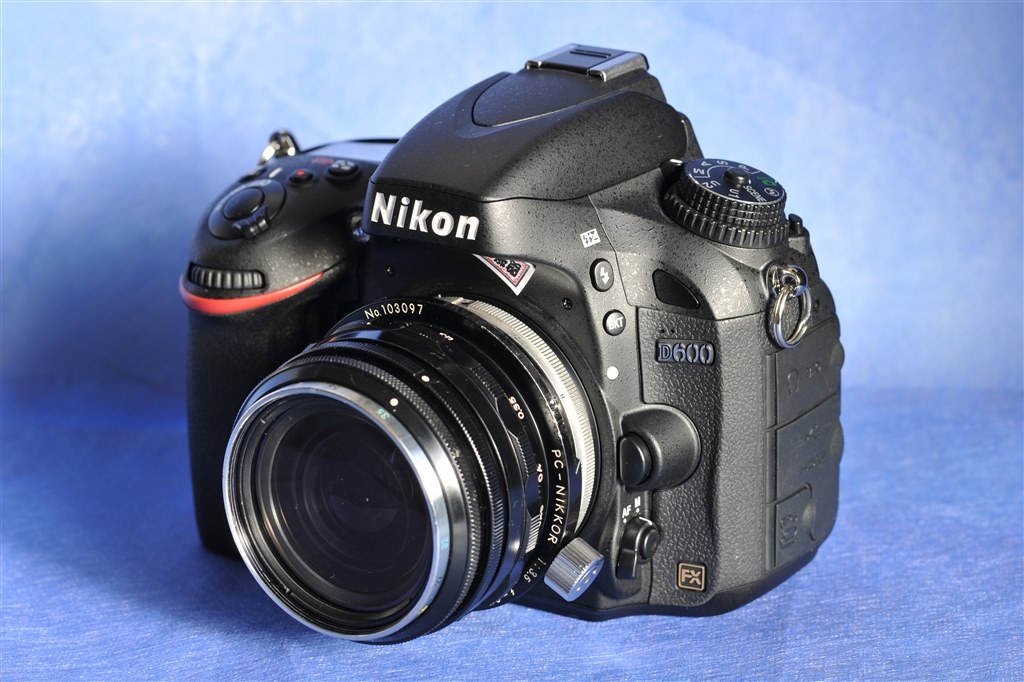 《良品》 Nikon D600 レンズ付