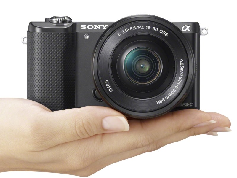 海外でレンズ交換式最軽量のα5000発表』 SONY α NEX-5T ボディ の