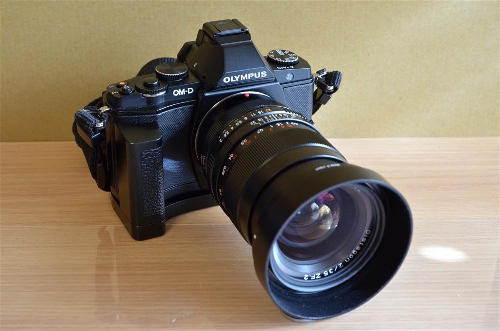 OLYMPUS OM-D E-M5 25mm&45mm F1.8 レンズ2つ OLYMPUS OM-D E-M5 25mm&45mm F1.8 レンズ2つ（Amazon.co.jp: OM